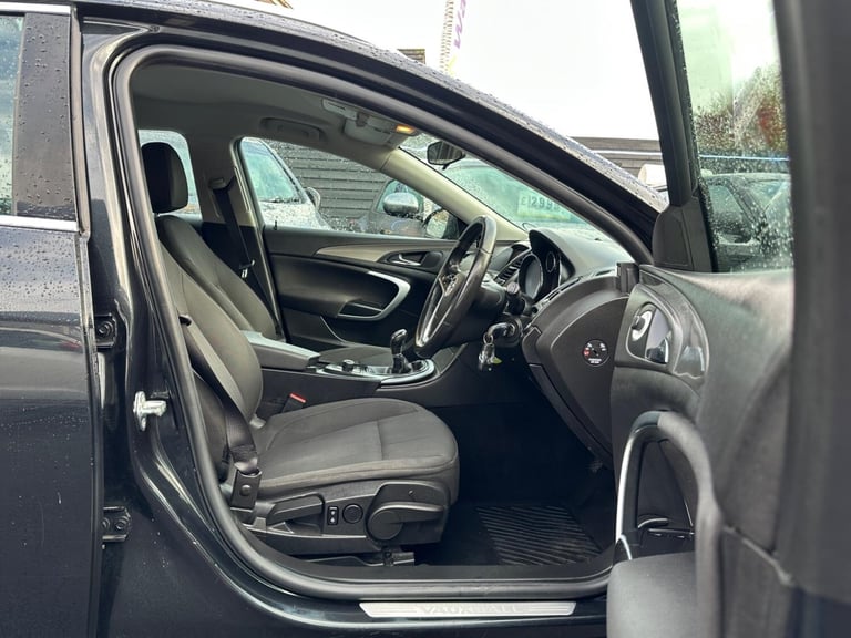 2010 Vauxhall Insignia 2.0 CDTi ecoFLEX Exclusiv Nav Sports Tourer Euro 5 5dr ESTATE Diesel Manual