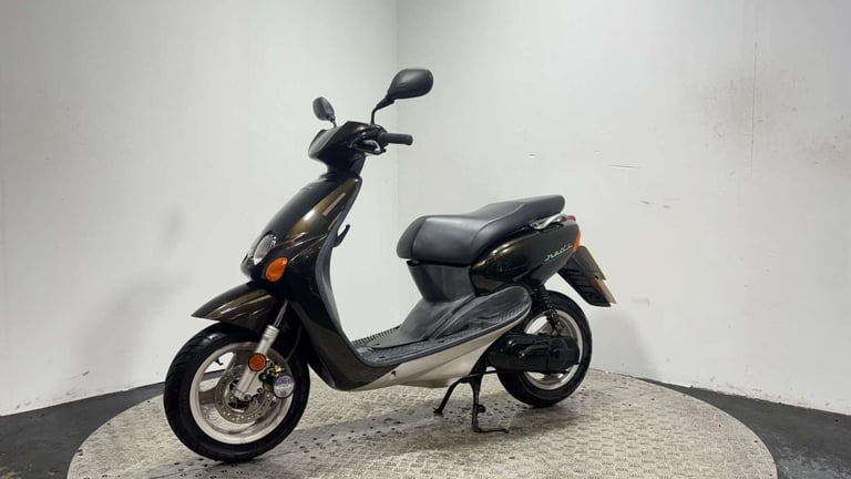Yamaha Yn 2000 2 stroke scooter 4k classic 2T bike non runner 50cc