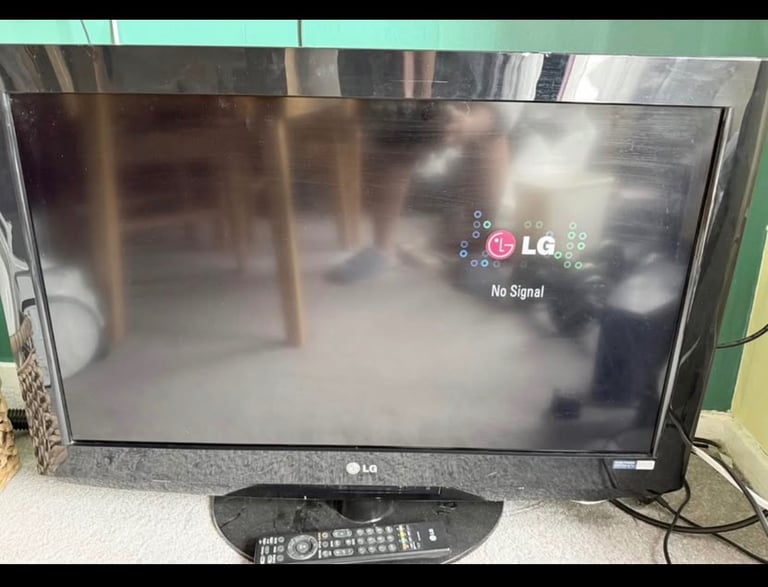 31 inches LG TV