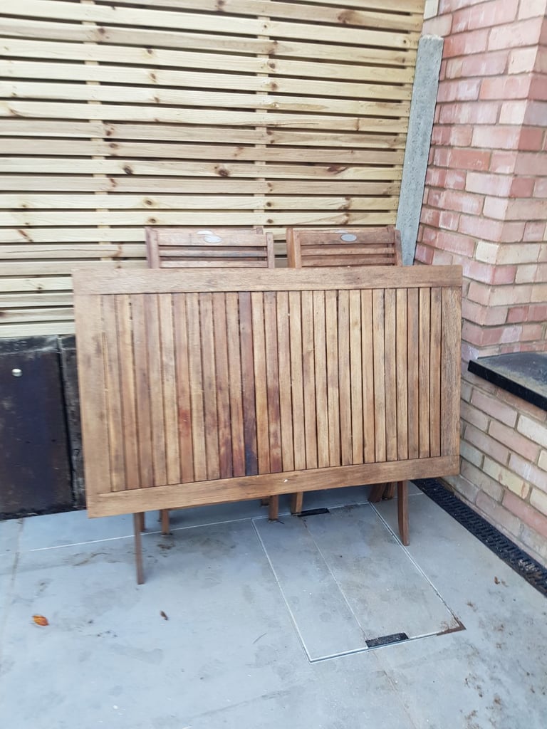 Garden table and 4 chairs