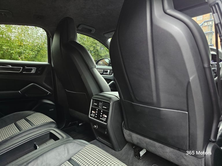 2019 Porsche Cayenne 3.0 V6 E-Hybrid 14.1kWh TiptronicS 4WD Euro 6 (s/s) 5dr (3.6kW Charger) ESTA...