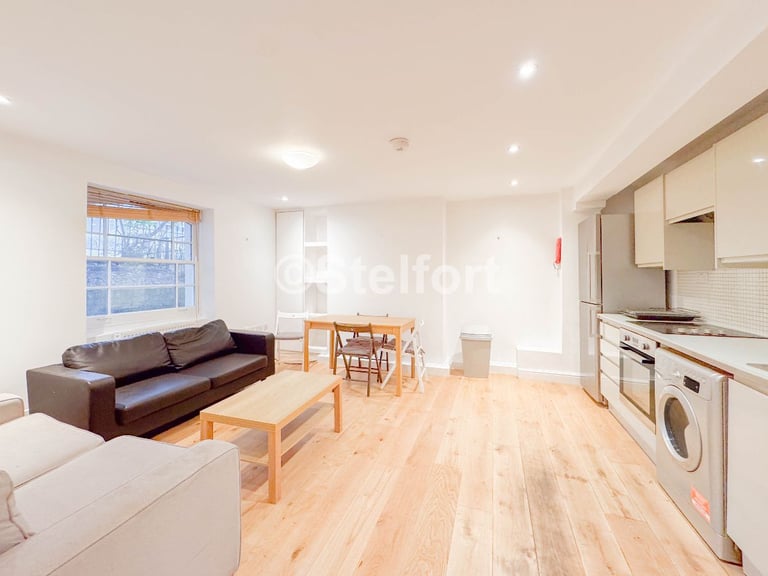 3 bedroom flat in St. John's Grove, London N19
