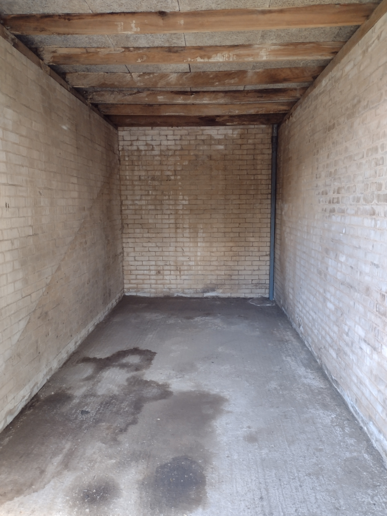 Secure, self storage lock up unit to let / rent 24/h access garage Offerton, Stockport