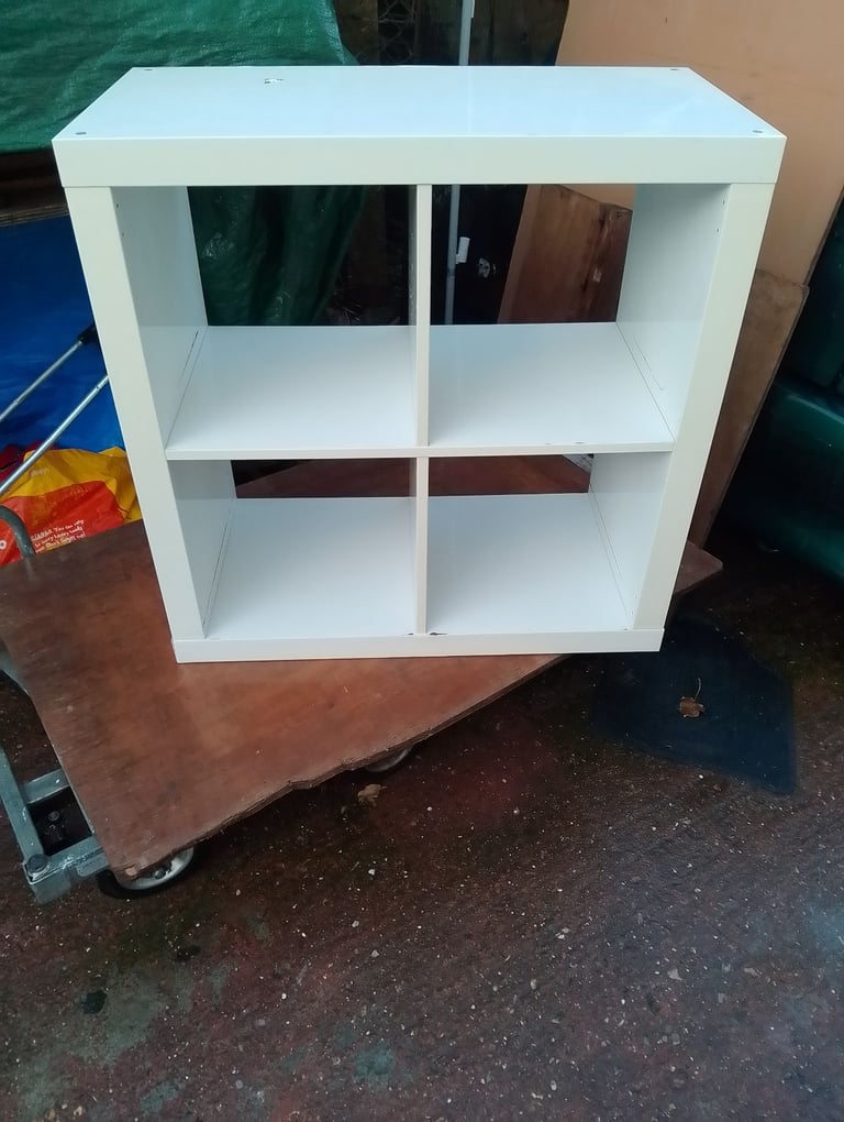 'Ikea Kallax ' storage unit in very good condition allround spotlessly clean 
