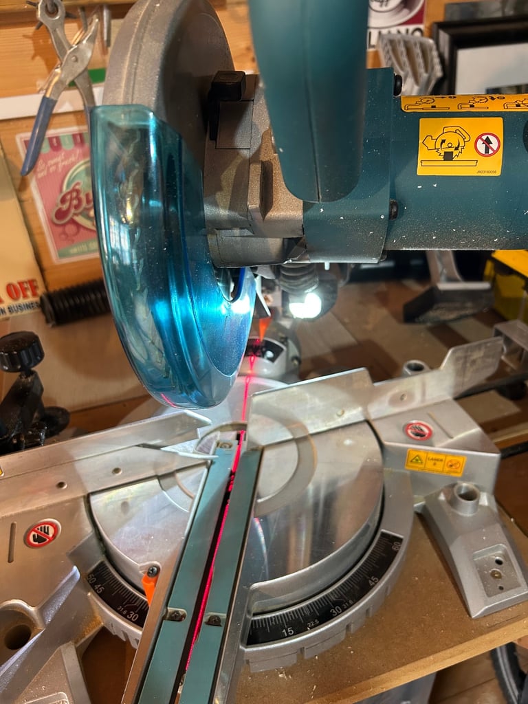 Makita mitre saw