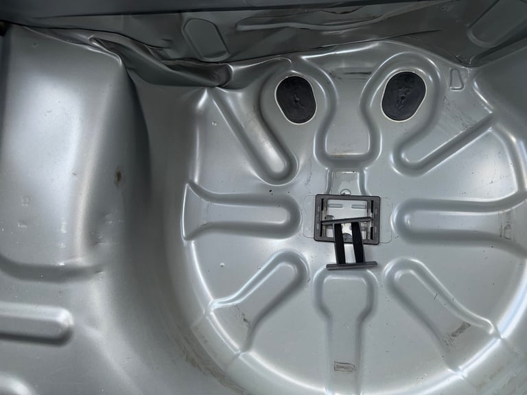 2018 Peugeot 208 1.2 PureTech Signature 5dr -  damaged repairable 