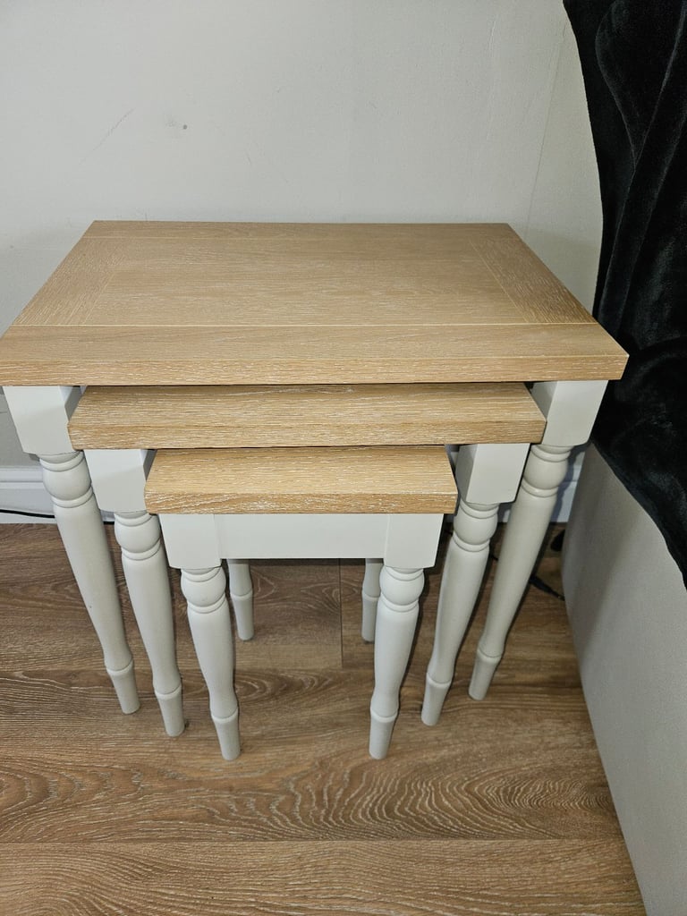 nest of tables table