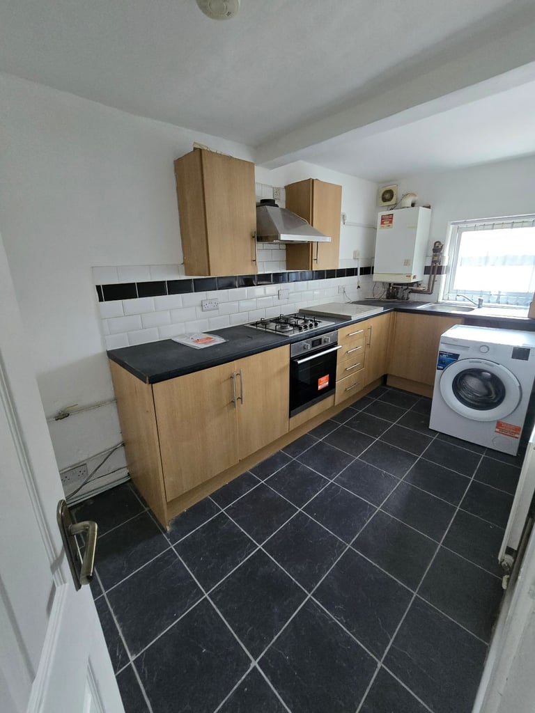 3 bedroom property No Garden