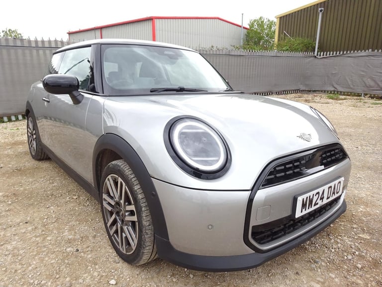 2024 24 REG MINI COOPER CLASSIC C AUTO DAMAGED REPAIRABLE SALVAGE