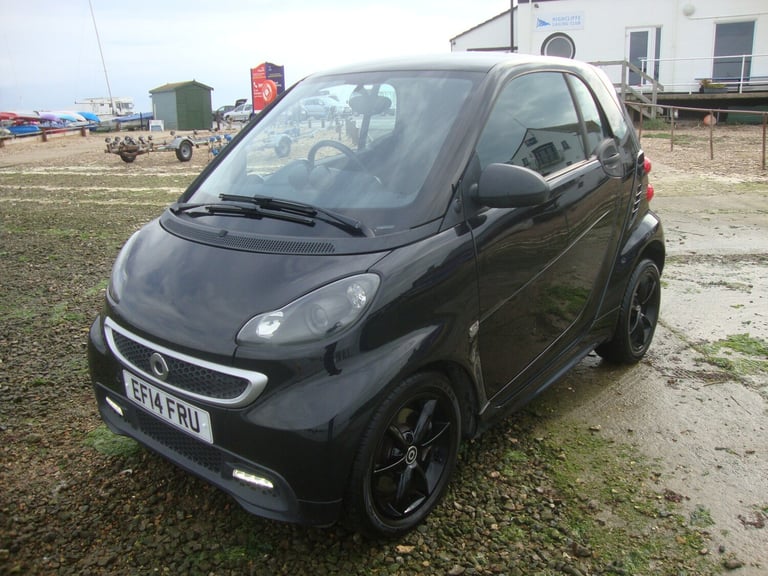 image for 2014 smart fortwo Grandstyle mhd 2dr Softouch Auto COUPE Petrol Automatic