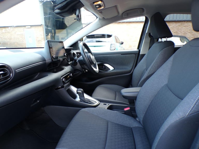 2021 Toyota Yaris 1.5 VVT-h Design Hatchback 5dr Petrol Hybrid E-CVT Euro 6 (s/s) (116 ps) HATCHB...