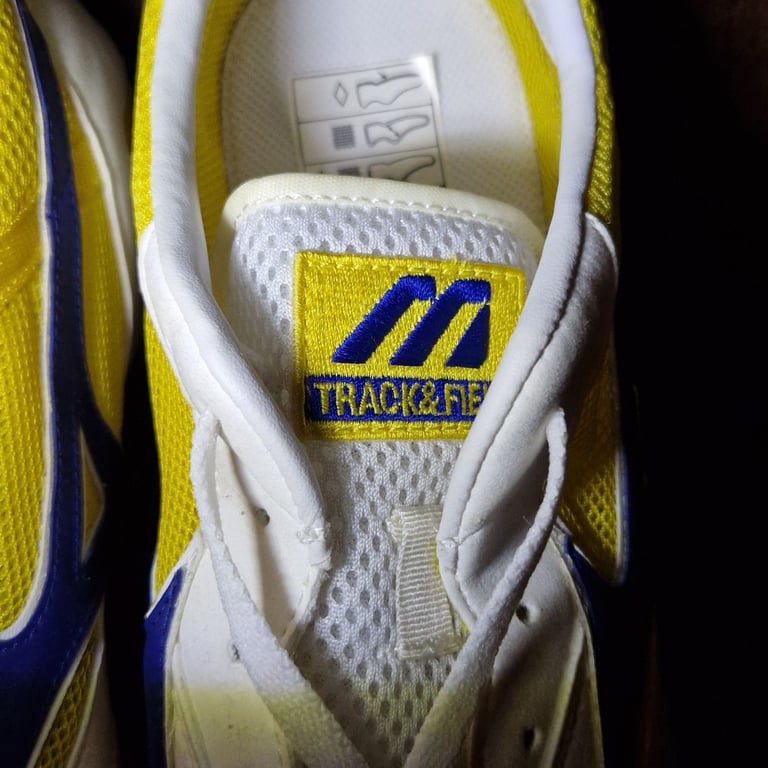 Mizuno Athens Track & Field Spikes – White/Blue/Yellow – Men’s UK 12 – Original Box