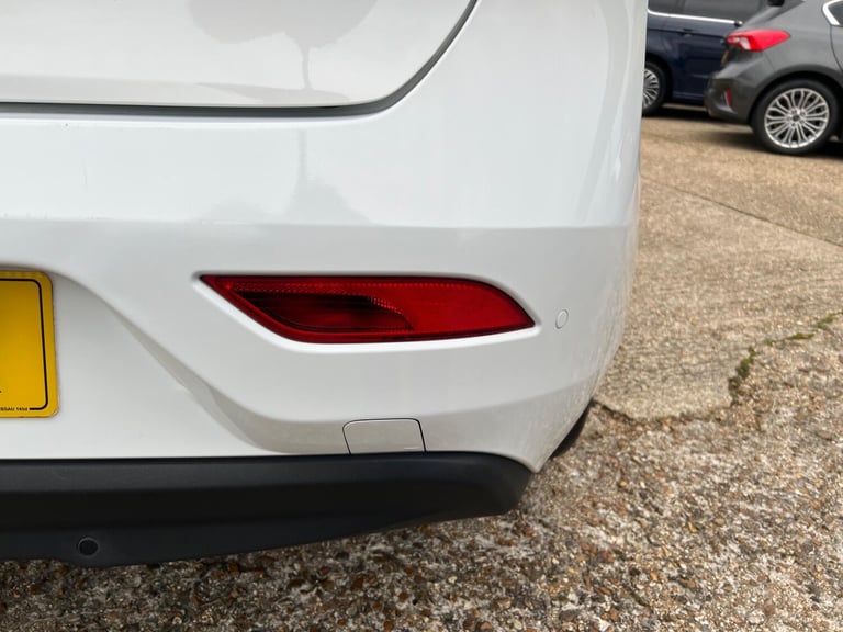 2016 Volvo V40 2.0 D2 SE Lux Nav Euro 6 (s/s) 5dr HATCHBACK Diesel Manual