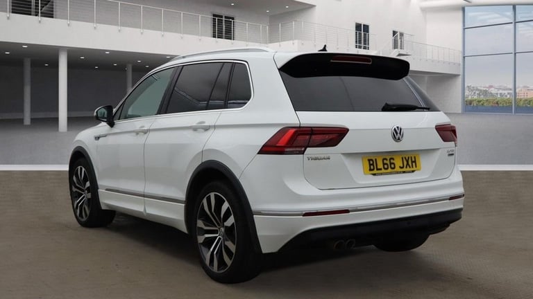 2016 Volkswagen Tiguan 2.0 TDi 150 4Motion R-Line 5dr DSG ESTATE DIESEL Automatic
