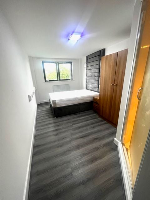 1 bedroom in 4A, The Imtiaz Malik Building, Great Horton Road, Bradford