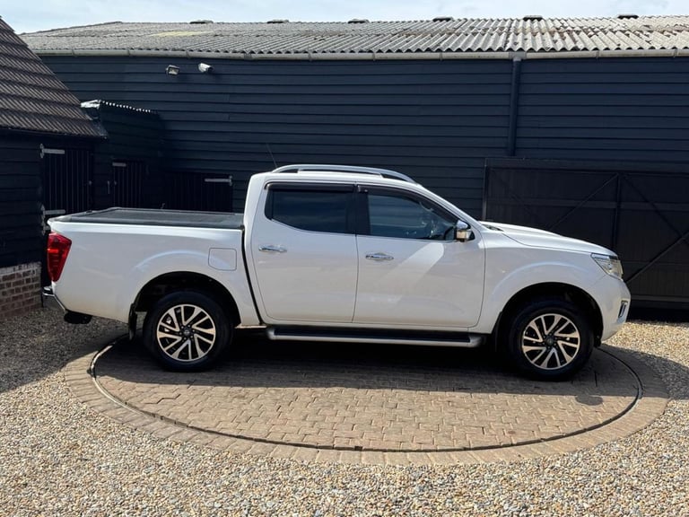 2018 Nissan Navara Double Cab Pick Up Tekna 2.3dCi 190 4WD PICK UP DIESEL Manual