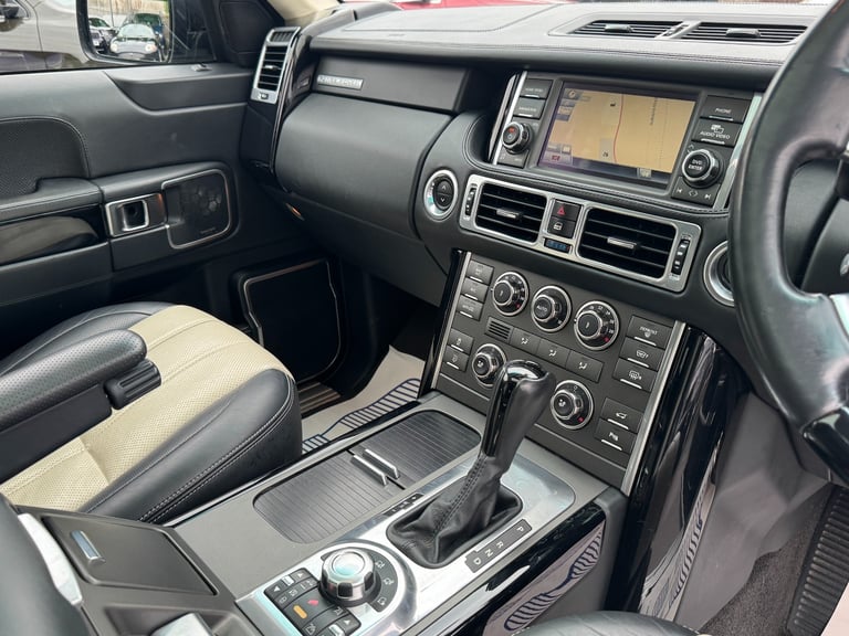 2011 Land Rover Range Rover 5.0 V8 Autobiography SUV 5dr Petrol Auto 4WD Euro 5 (510 ps) ESTATE P...