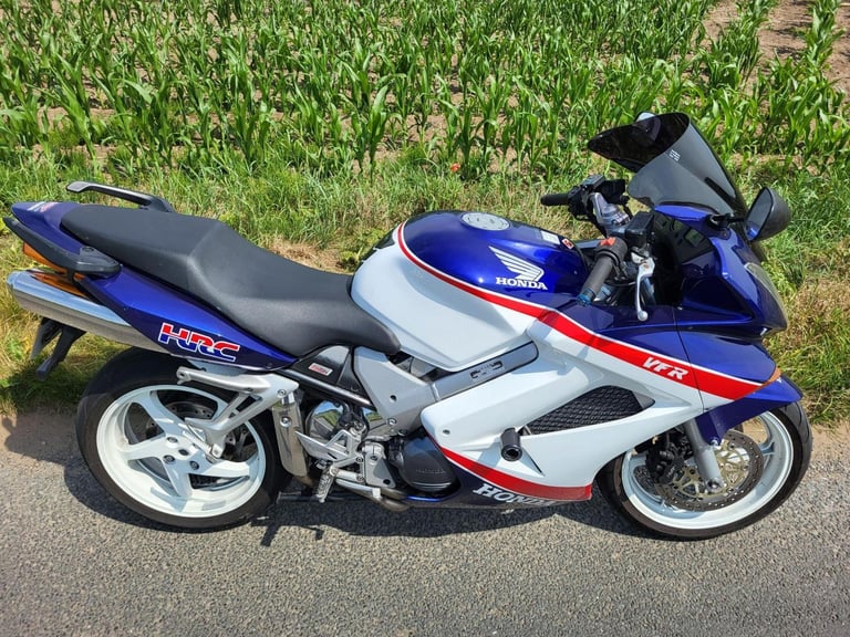 2004 54 HONDA VFR 800-5 HRC COLOURS VFR800 VTEC SPORTS TOURER NEW MOT