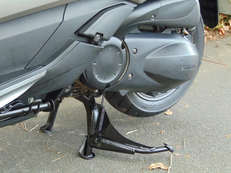 Honda NSS 300 A-D 2016 Forza 300cc Automatic Scooter low miles serviced new MOT 