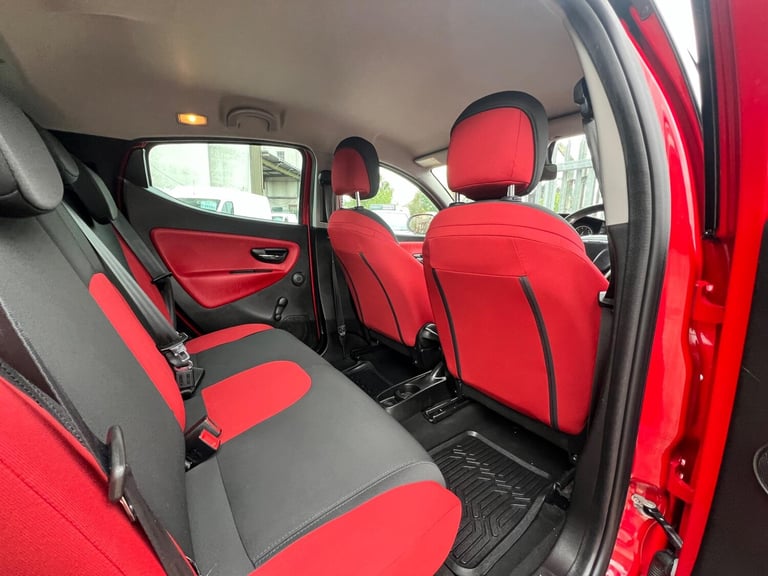 2012 Chrysler Ypsilon 1.2 Black and Red 5dr HATCHBACK PETROL Manual