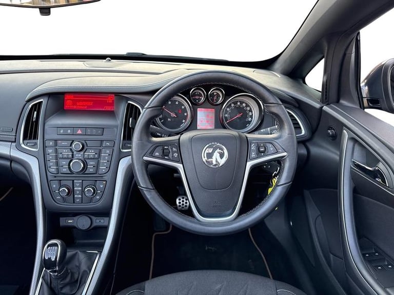 2015 Vauxhall Cascada 2.0 CDTi SE 2dr CONVERTIBLE DIESEL Manual