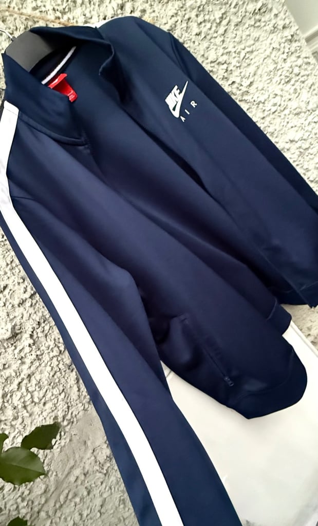 Women’s Nike Tracktop Jacket, Size Large 14-18