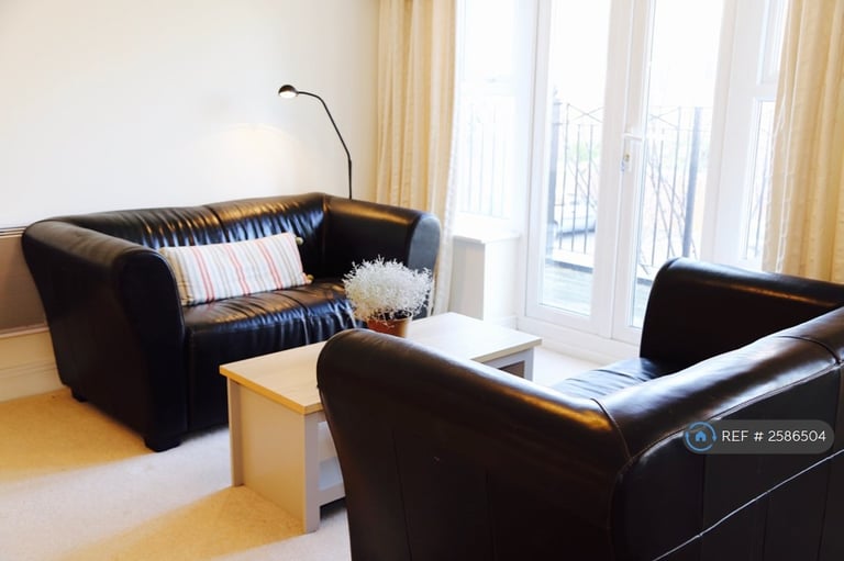 2 bedroom flat in Elizabeth Jennings Way, Oxford, OX2 (2 bed) (#2586504)