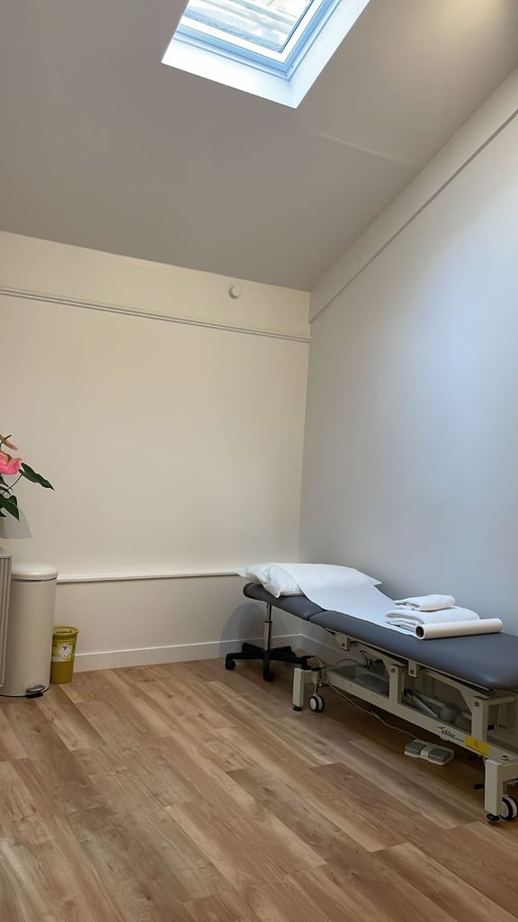 Treatment Rooms to rent from £15/hr – Light Centre Belgravia (Victoria Station)