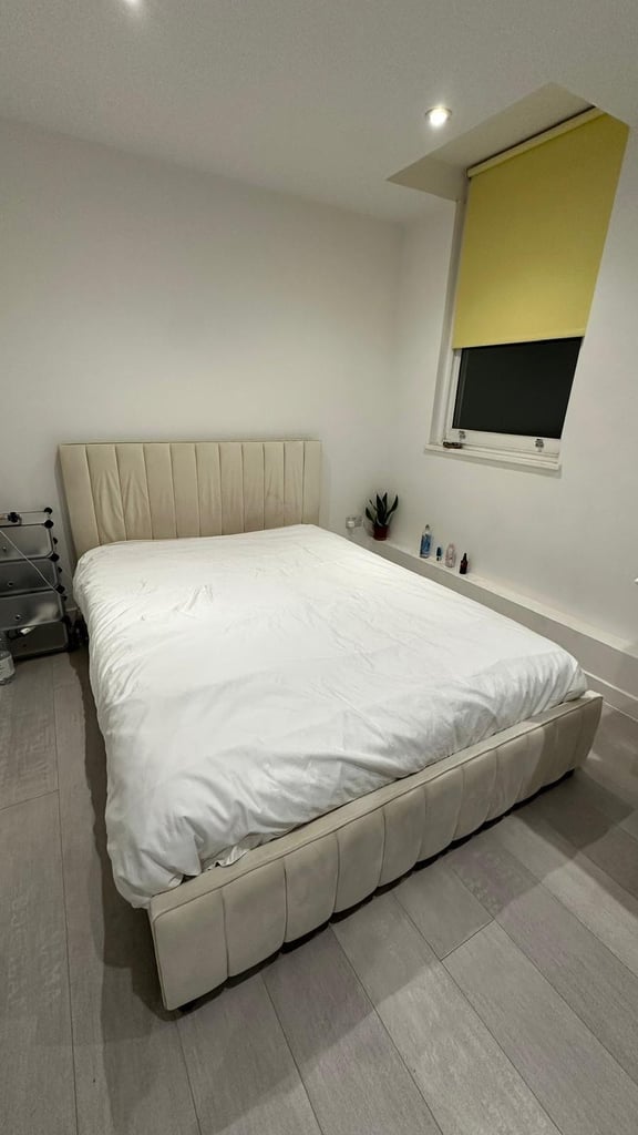 King bed with mattress 