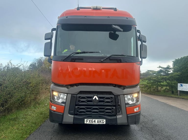 Renault T460 6 X 2 Tractor Unit