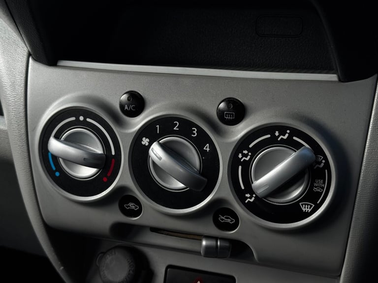 2011 Suzuki Alto 1.0 12V SZ3 Euro 5 5dr HATCHBACK Petrol Manual - Image 38