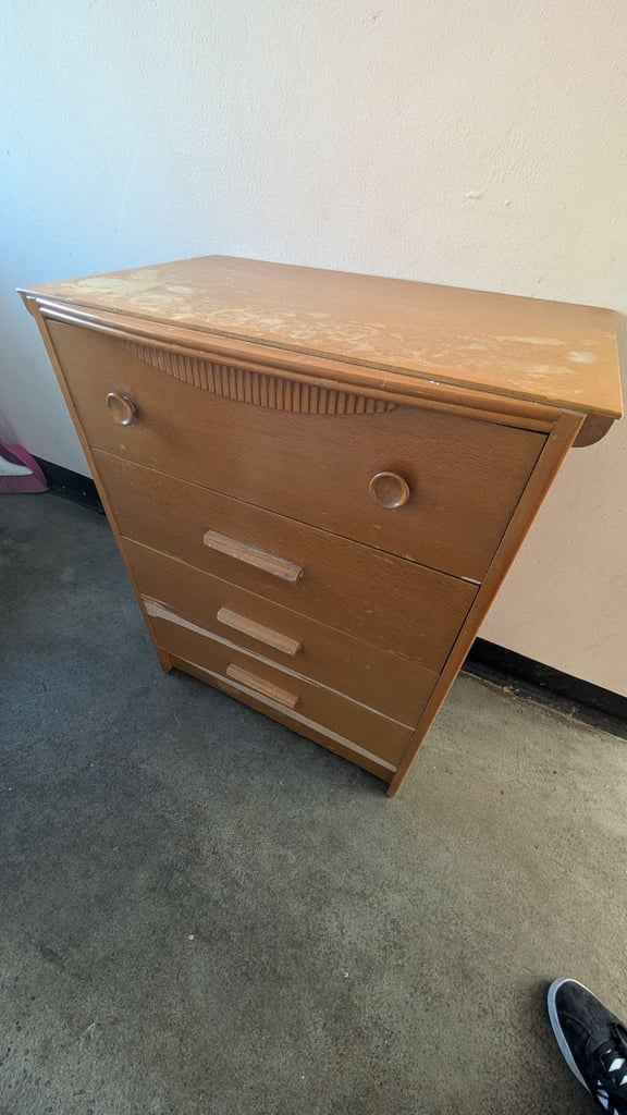 image for Free chest of drawers