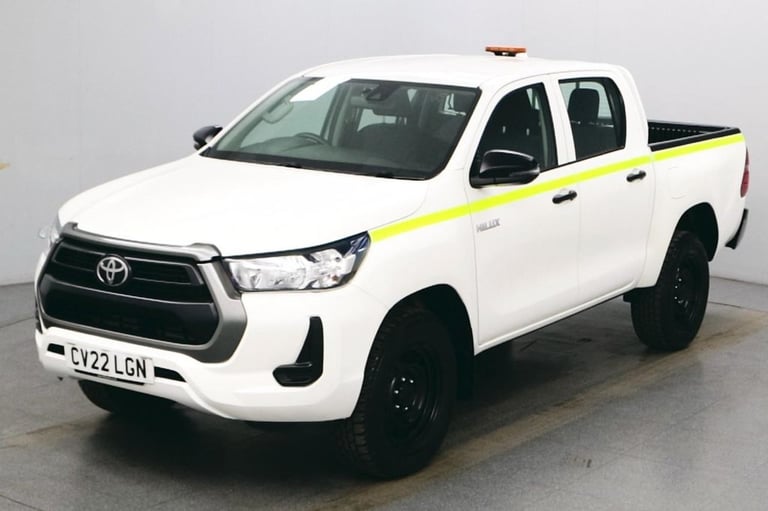 2022 Toyota Hilux 2.4 D-4D Active Pickup Double Cab 4WD 150 BHP Euro 6 ULEZ Free PICKUP Diesel Ma...