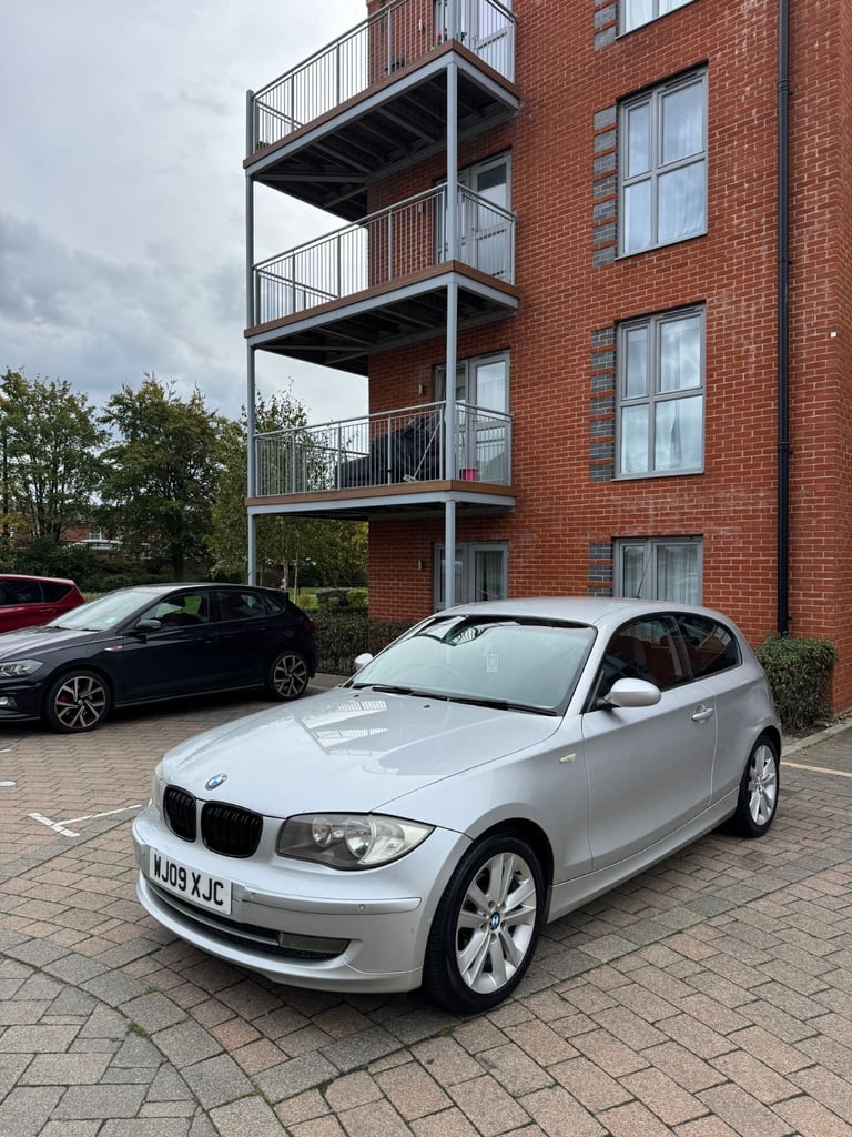 BMW, 1 SERIES, Hatchback, 2009, Manual, 1995 (cc), 3 doors