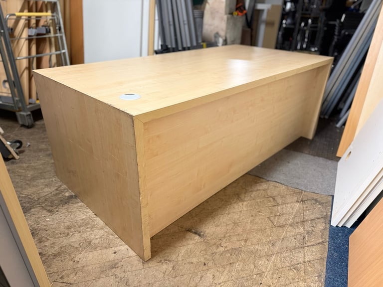 Reception desk 200cm x 100cm..Large Executive office desk 2 meter by 1 meter heavy duty