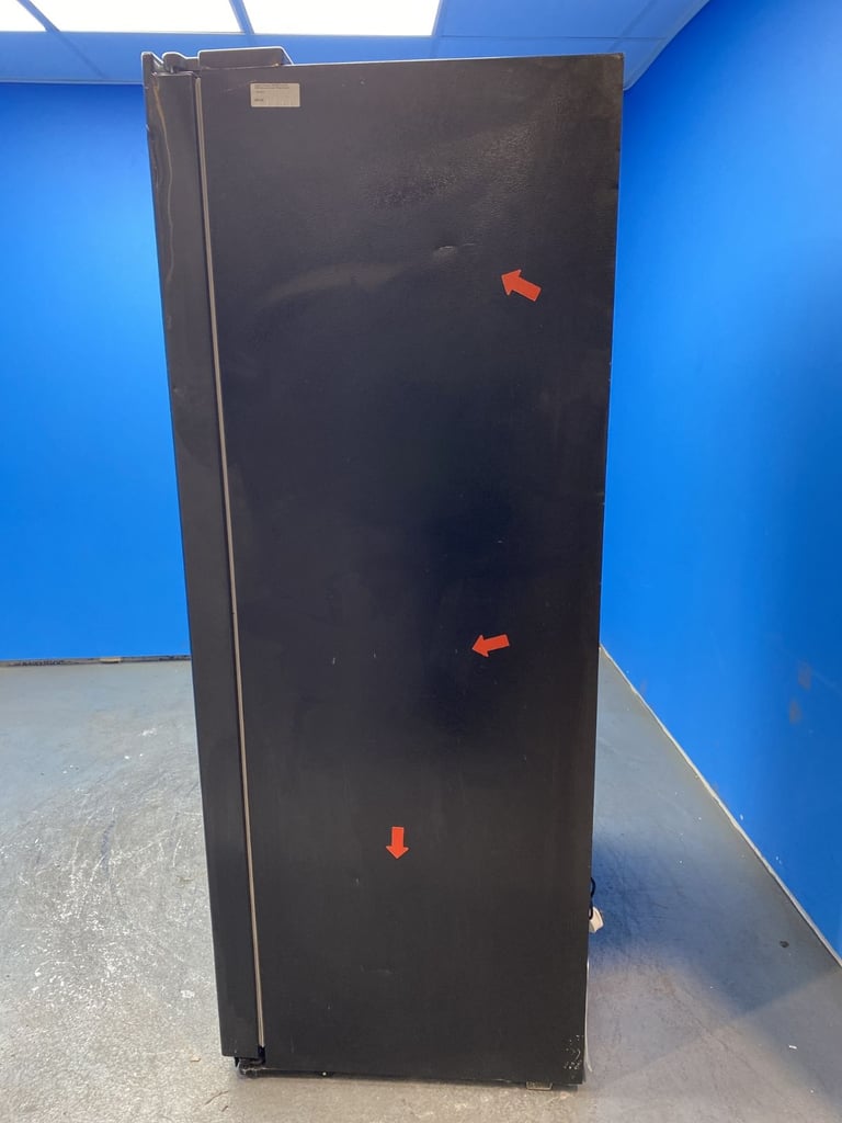Hisense PureFlat RS694N4TFF American Fridge Freezer