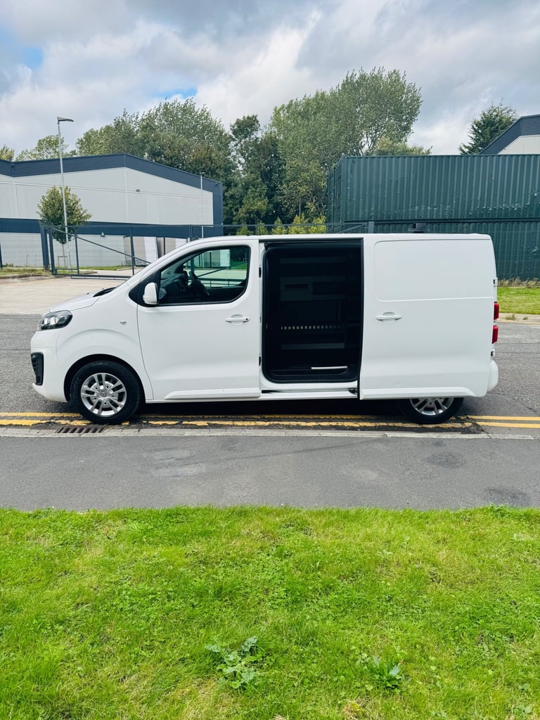 2021 Vauxhall Vivaro 3100 2.0d 120PS Sportive H1 Van, 101K MILES, FSH PANEL VAN Diesel Manual