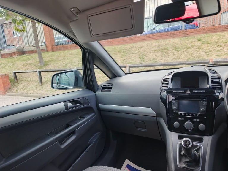 2012 Vauxhall Zafira 1.6 16V Design Euro 5 5dr (SNav) MPV Petrol Manual