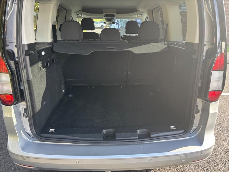 2022 Ford Tourneo Connect 2.0 EcoBlue Titanium Euro 6 (s/s) 5dr MPV Diesel Manual