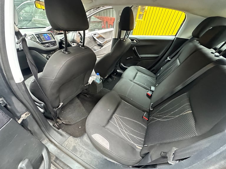 PEIGEOT 208 2013 1.2 PETROL BREAKING 