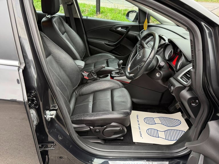 2014 Vauxhall Astra 2.0 CDTi 16V ecoFLEX Elite [165] 5dr HATCHBACK Diesel Manual