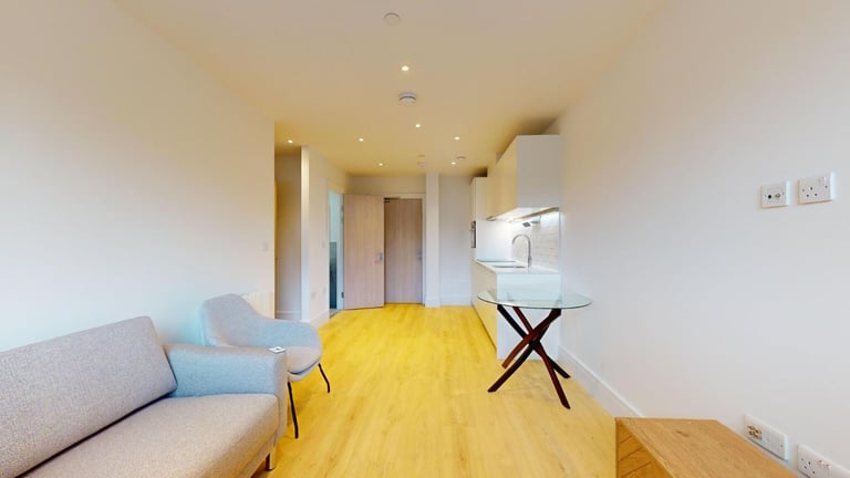 🏡 Modern 1-Bed Flat + Gym & Cinema | Flexible Tenancy | Co Lets & Subletters – Raynes Park SW20