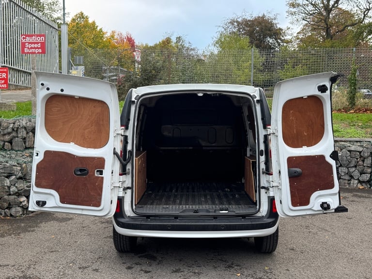 2021 Nissan NV250 1.5 dCi Tekna L1 Euro 6 4dr PANEL VAN Diesel Manual