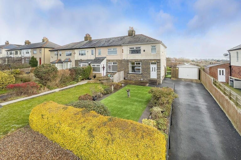 Exceptional 3 bedroom semi detached house - East Bierley (unfurnished)
