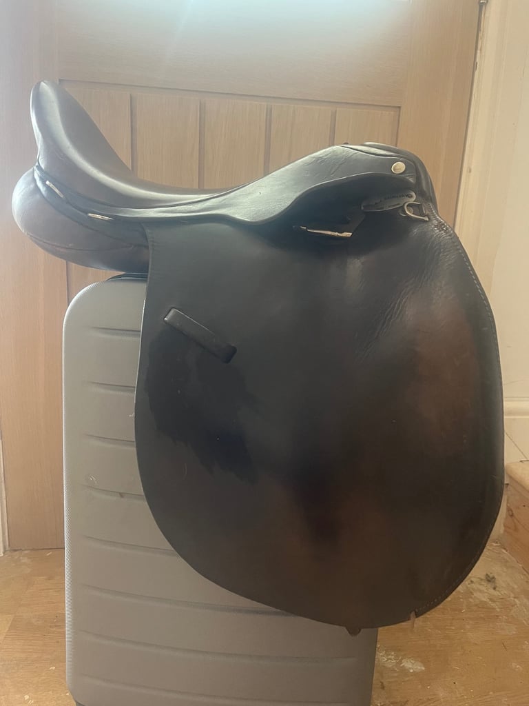 16” M and J English leather brown saddle 