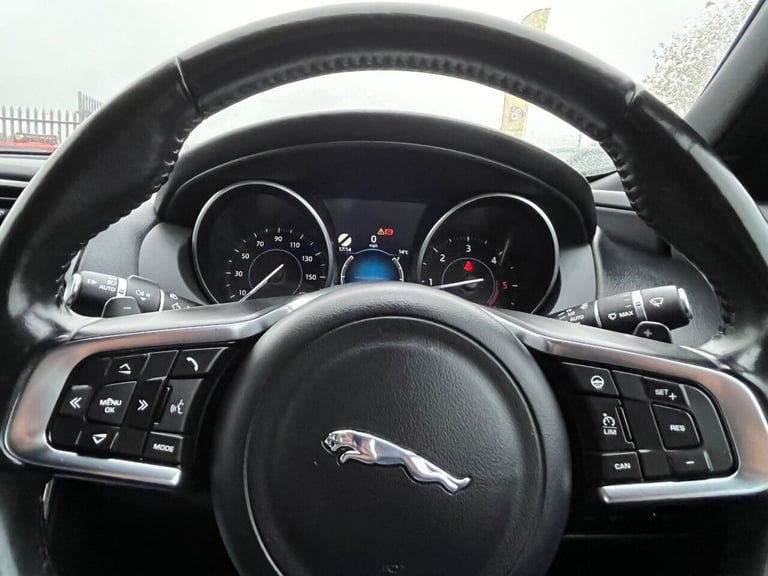 2017 Jaguar XE 2.0d R-Sport Auto Euro 6 (s/s) 4dr Saloon Diesel Automatic
