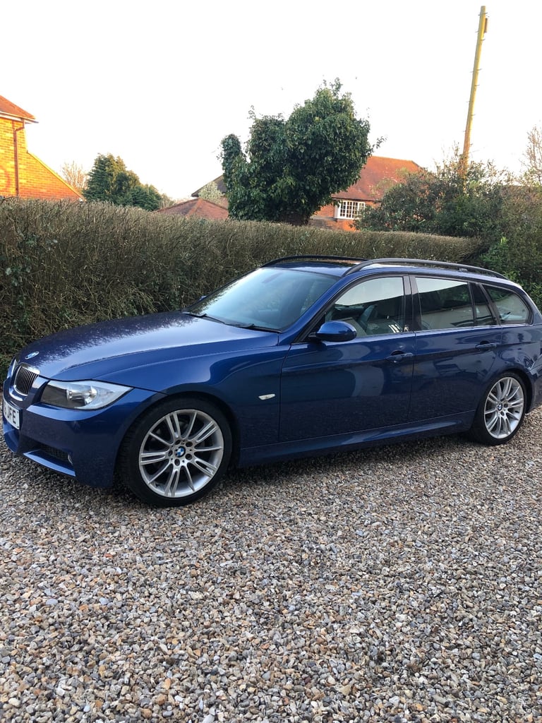 BMW, 325i M-Sport Auto tourer, 2497 (cc), 5 doors