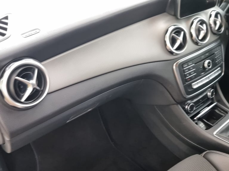 2018 Mercedes-Benz GLA GLA 180 Urban Edition 5dr ESTATE PETROL Manual