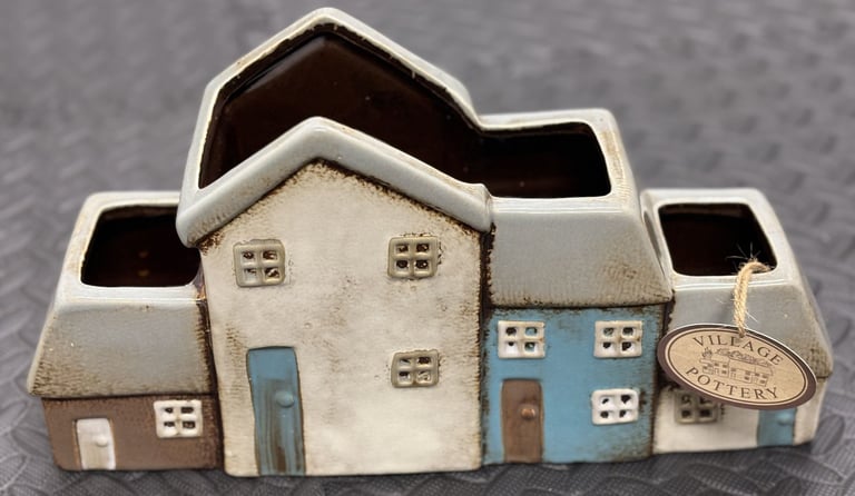 Four Cottage Glazed Ceramic Planter by Village Pottery (Brand new unwanted gift)