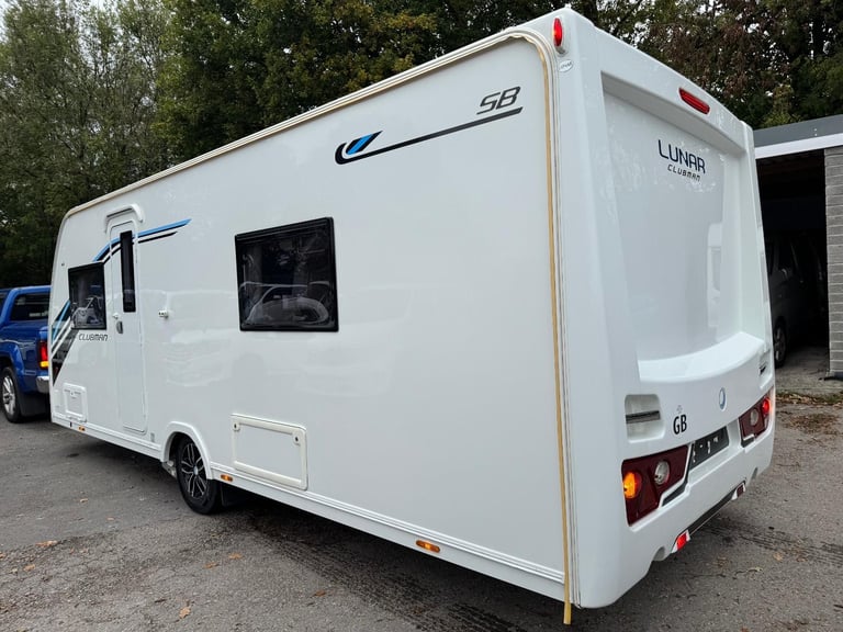 ⭐️ 2017/18 LUNAR CLUBMAN SB ⭐️ 4 BERTH TOURING CARAVAN ⭐️ FULLY SERVICED ⭐️